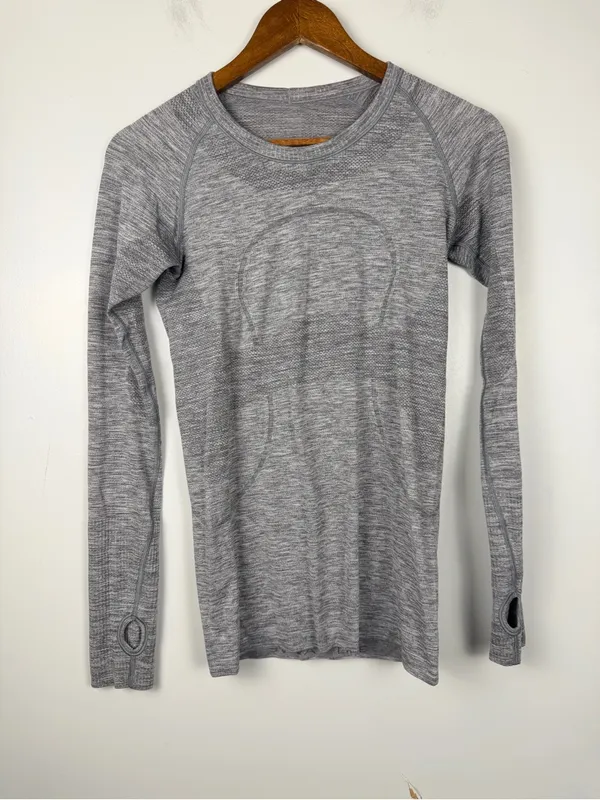 Lululemon Swiftly Tech Long Sleeve Crew size 6 in grey - Image 2