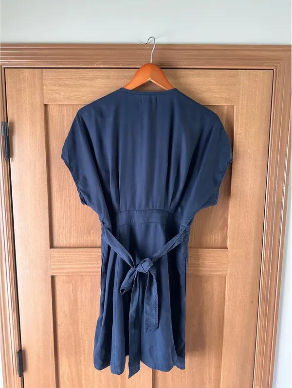 NWT Quince Vintage Wash Tencel Button Front Dress in Midnight Blue Women’s Small - Image 6