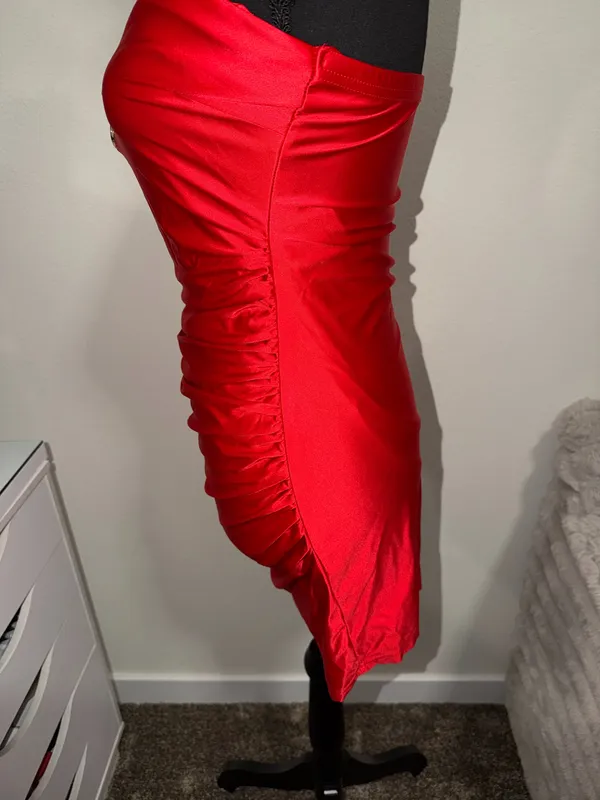 Windsor Strapless Red Ruched Mini Dress with Gold Detailing Size Medium - Image 3