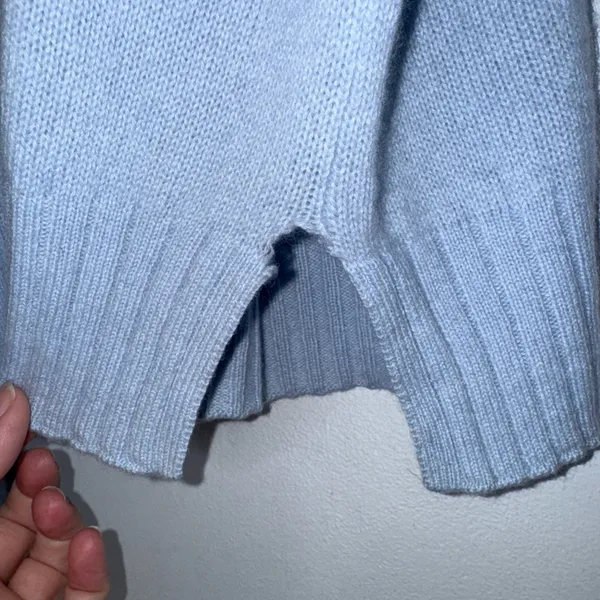 Van Kukil Light Blue Mock Neck Cashmere Sweater Medium‎ - Image 5