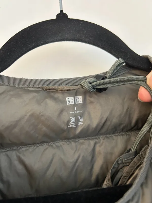 Uniqlo Women's Ultra Light Down Compact Packable Puffer Jacket in Green Gray S - Image 7