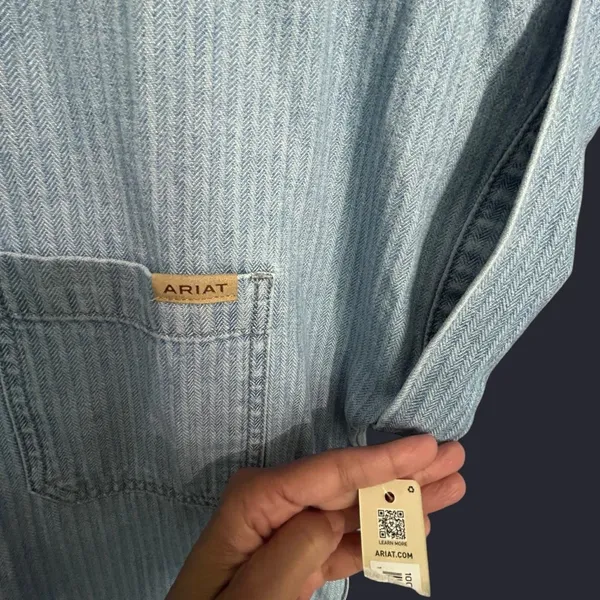 NWT Ariat Women’s Denim Herringbone Romper Size Small Blue Short Sleeve - Image 3