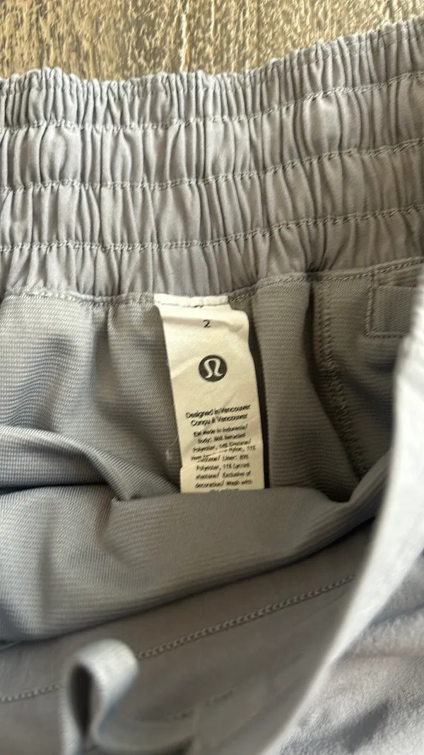 Lululemon Hotty Hot Shorts 4” - Image 3