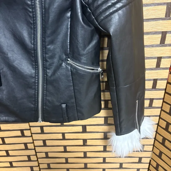 Love Tree Black Faux Leather‎ Jacket Size Medium - Image 5