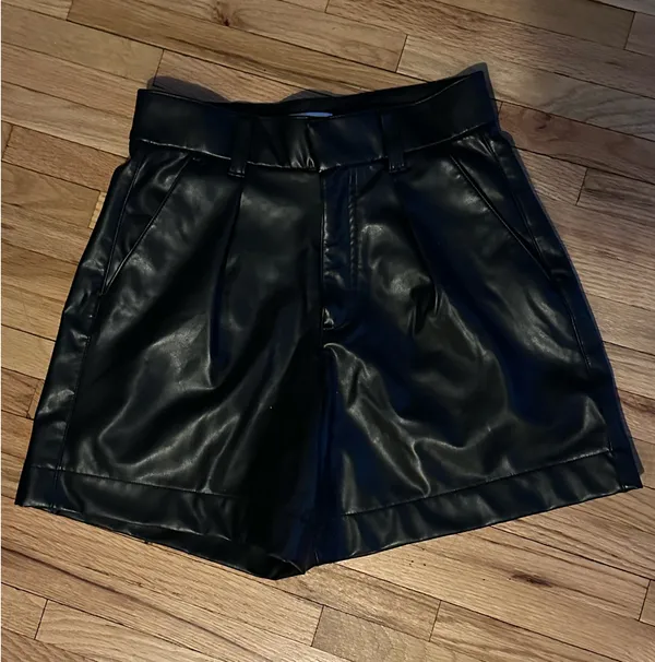 Abercrombie Vegan Leather Tailored Shorts in Black - Image 2