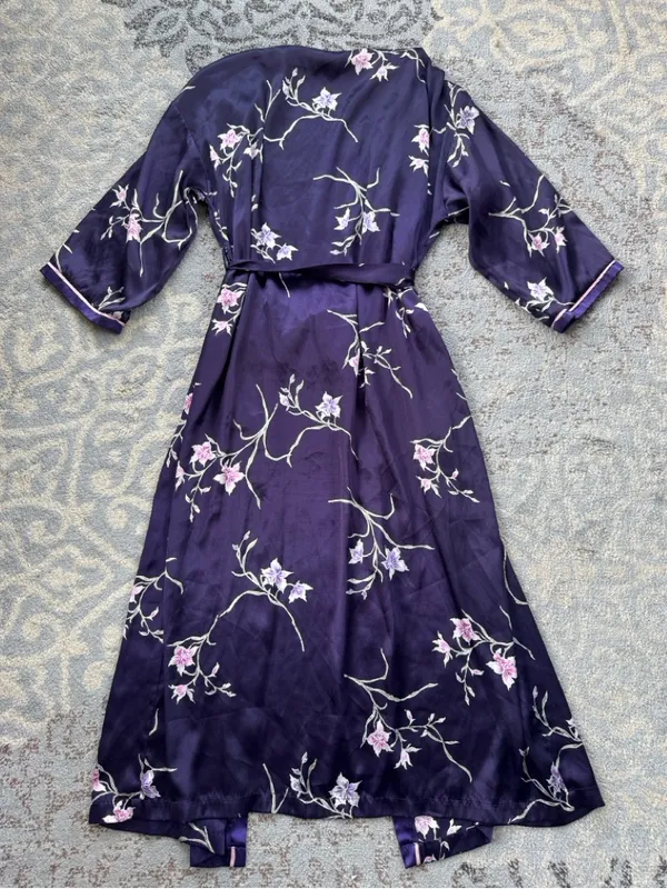 Oscar de la Renta Satin Floral Robe Purple Large - Image 7