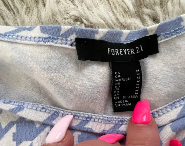 Forever 21 Long Sleeve  Crop Top - Image 3
