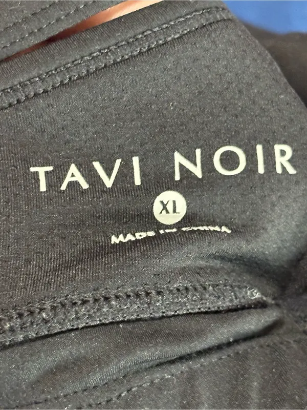 TAVI NOIR Low-Impact Black Studio Sports Bra Woman's Size XL Activewear Yoga - Image 2