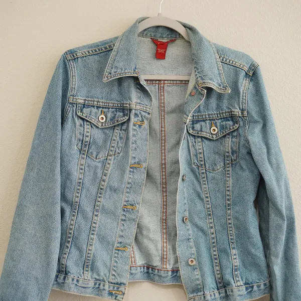 Sundance Size Small Denim Jacket Light Wash Blue Cotton Trucker Worn In Western - Image 2