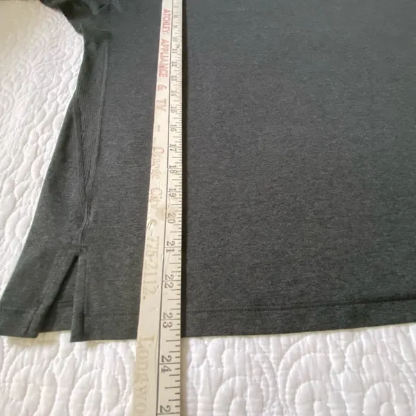 Athleta Gray Uptempo Top Size Large Athleisure, minimalist, normcore, gorpcore - Image 11
