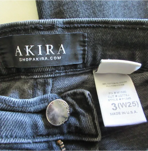 Akira Straight-Leg Jeans - Image 3