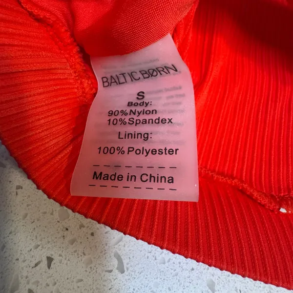 Baltic Born Red Ribbed Twist Front Racerback Sports Bra Size Small S - Image 4