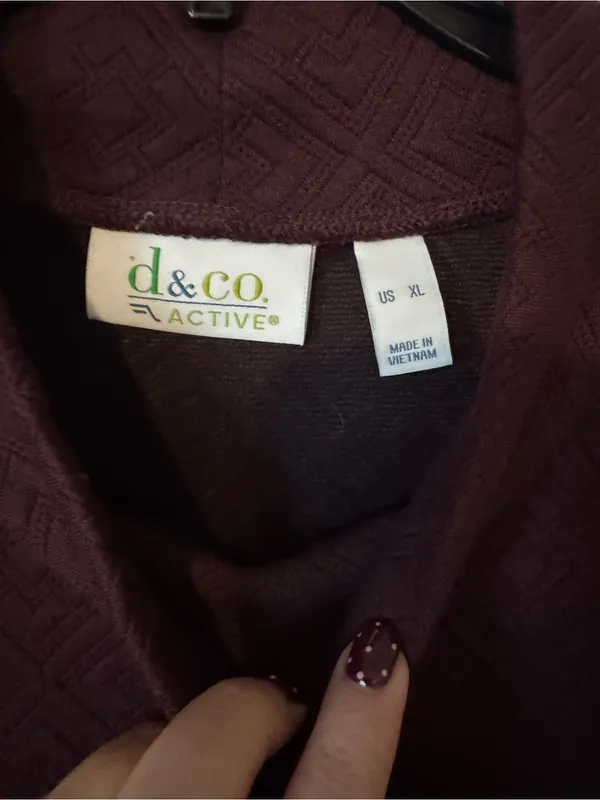 d&co Active Quilted Button‑Detail Pullover – Plum – XL Purple - Image 3