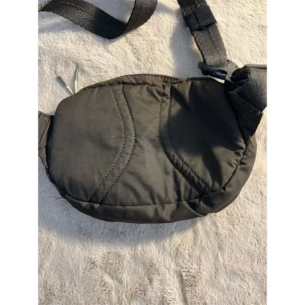 Vuori Unisex Hip Pack Waist Bag Army Green Adjustable Strap - Image 3