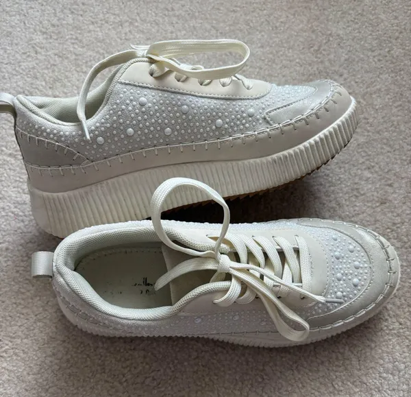 Women’s platform chunky white pearl sneakers size 9 - Image 2
