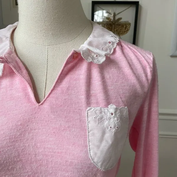 Vintage 70s Pink Top White Eyelet Lace Peter Pan Collar XS - Image 3