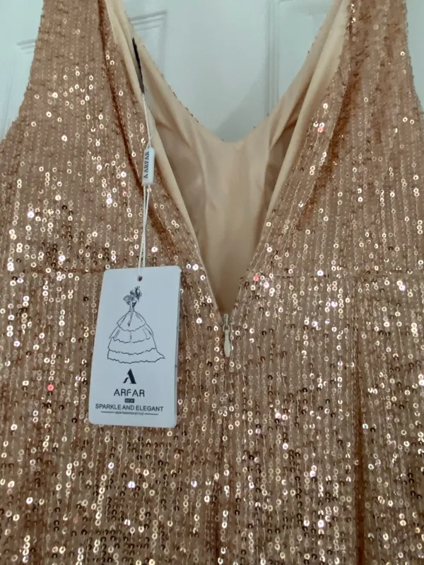 Macy's NWT Gold Evening Gown!! Stunning Small - Image 5