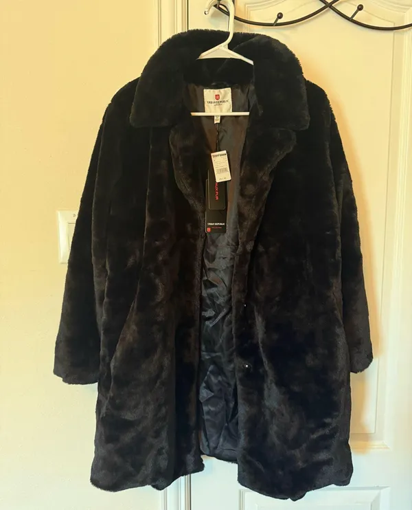 Urban republic women’s faux fur long coat - Image 2