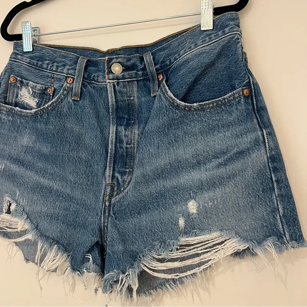 Red Tap Levi’s Original 501 Jean Shorts - Image 3