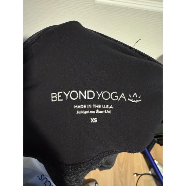Beyond Yoga Heathered Gray Super Soft Size XS Leggings - Image 2