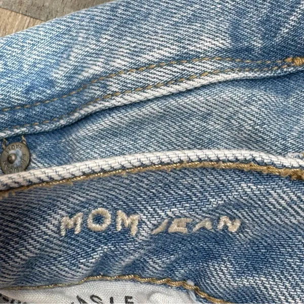 American Eagle Mom Jeans Women 6 Blue High Rise Straight Leg‎ Distressed Knee - Image 10