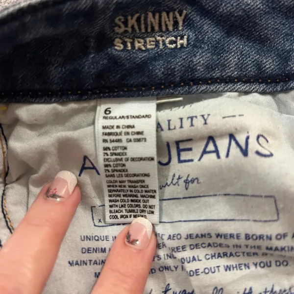 American Eagle jeans distressed skinny stretch low rise med wash - Image 4