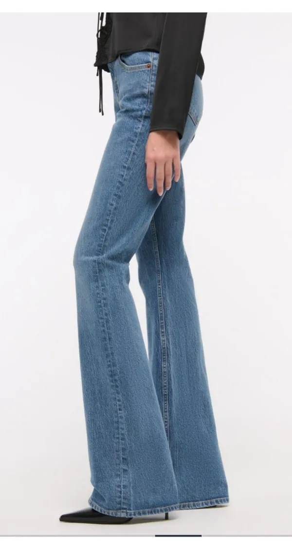 Mid-Rise Bootcut Abercrombie Jean - Image 2