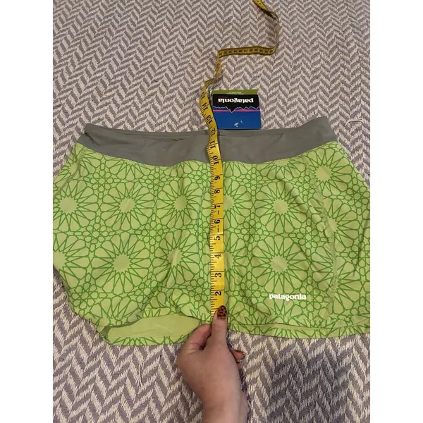 Patagonia Skirt BUILT IN Shorts Womens MEDIUM Outdoors Lightweight Green - Image 9
