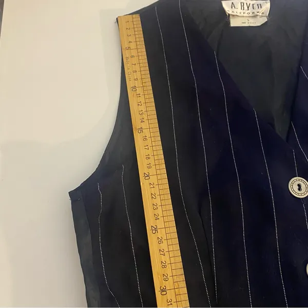 A Byer California navy blue pinstripe tailored mini vest dress v neck 90s size 5 - Image 8