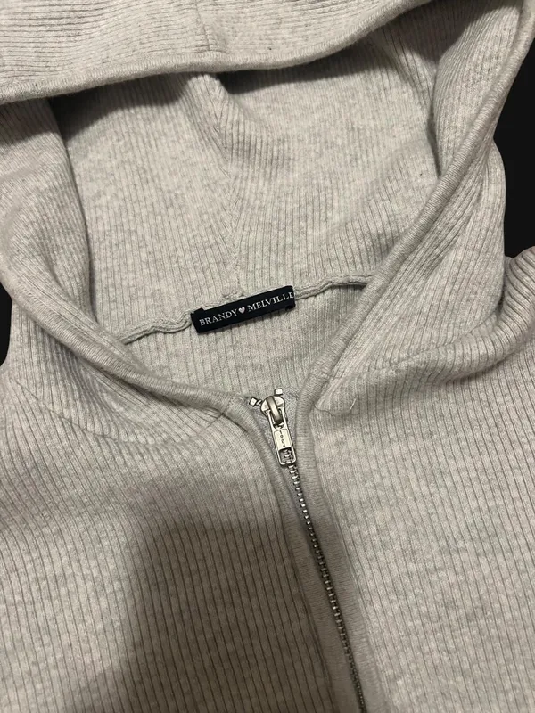 Brandy Melville Grey Cropped Zip Sweater - Image 3
