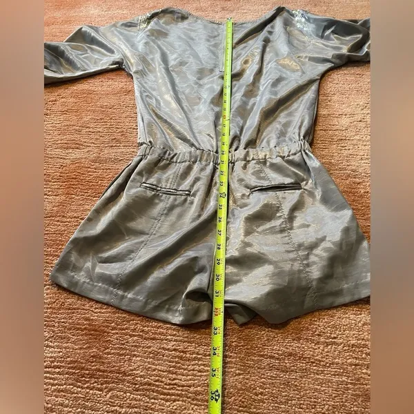 Satin with sparkles rompers - Image 7