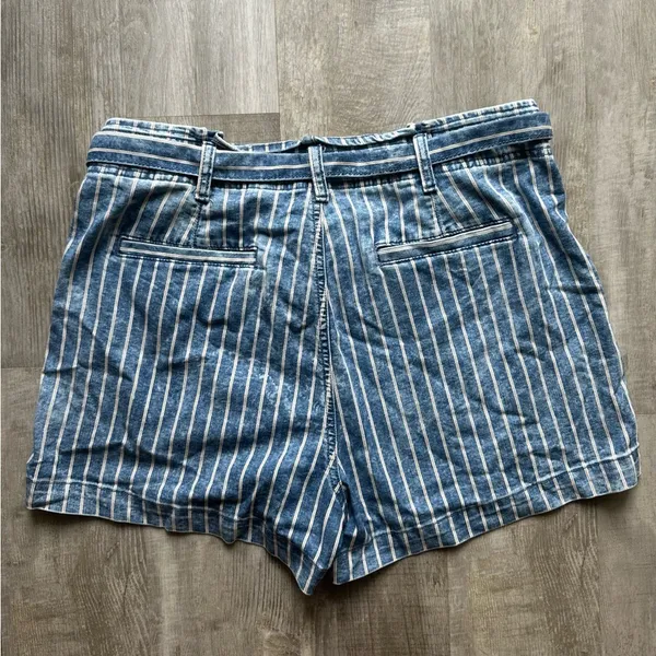 Women’s American Eagle pinstriped denim shorts - Image 2