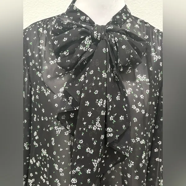 DR2 Black Floral Blouse Size M Size M - Image 4