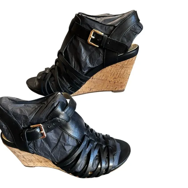 Isaac Mizrahi Black Leather Simmer Strappy Wedges size 5.5 - Image 6