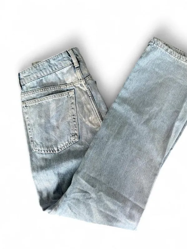 Metallic Zara jeans in excellent condition. Straight leg and mid-rise - Image 3