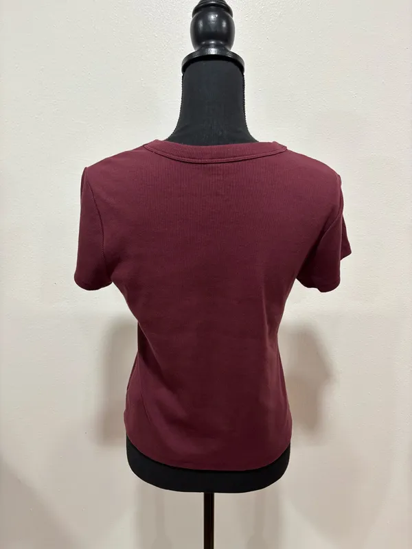 Old Navy Maroon Top - Image 2