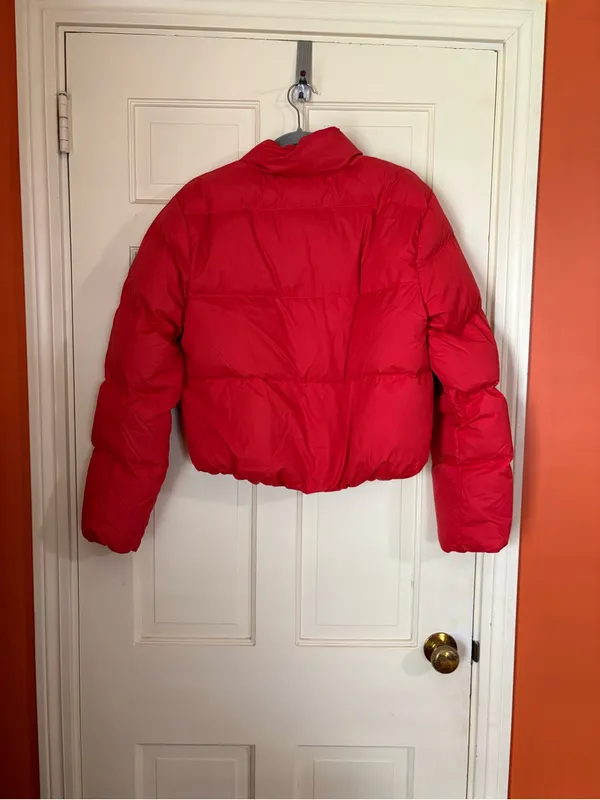 Athleta Summit Cropped Down Puffer Jacket Cardinal Red Medium  Outdoors - Image 8