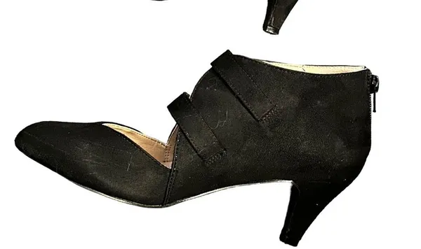 Journee Collection Ohara sweetheart pumps - Image 4