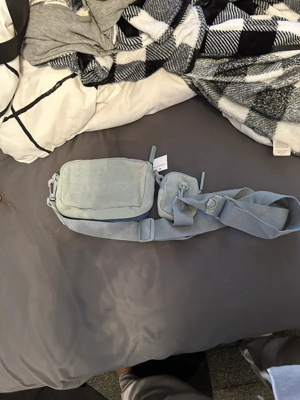 American Eagle Outfitters Belt Bag - Image 3