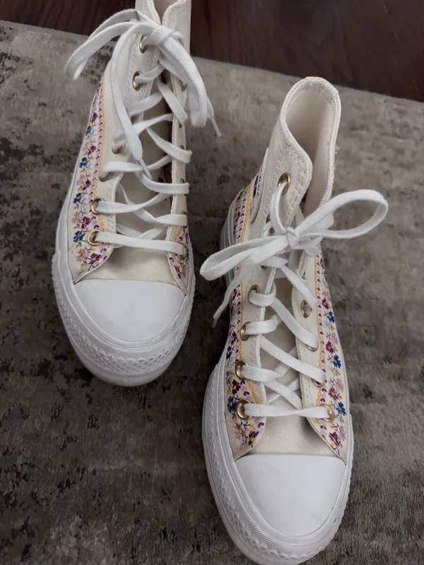 High-Top Converse Sneakers Platform - Image 2