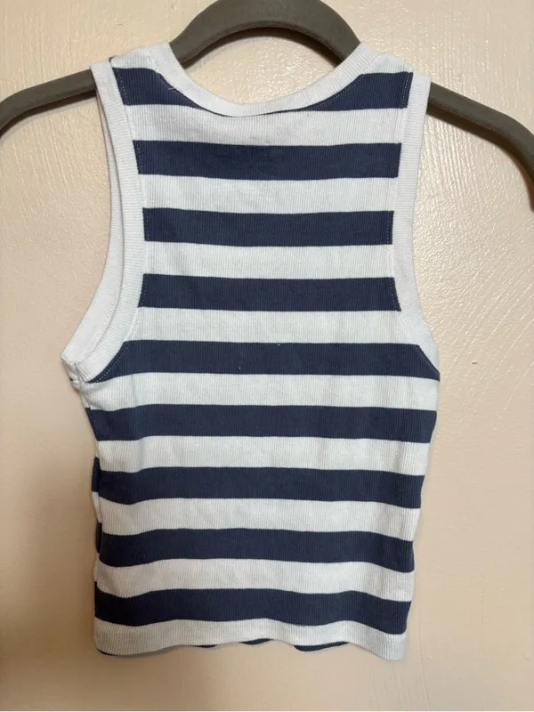 Hollister Women’s Teen Tank Top Shirt Sleeveless Gray White Striped Ribbed Tank - Image 4