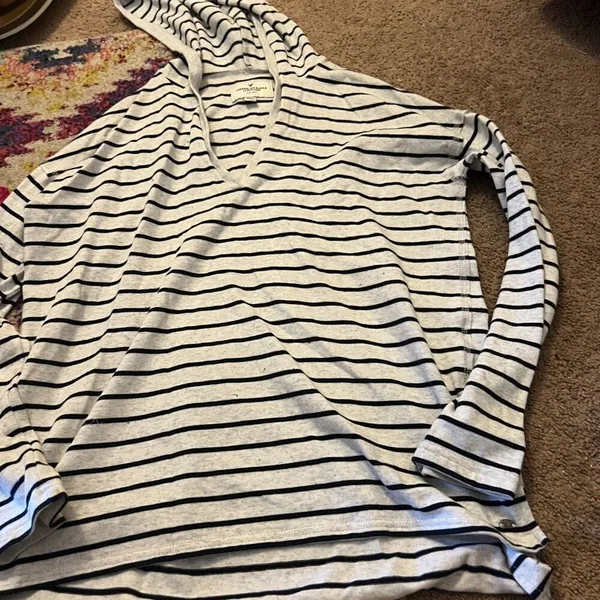 American Eagle small hoodie‎ - Image 4