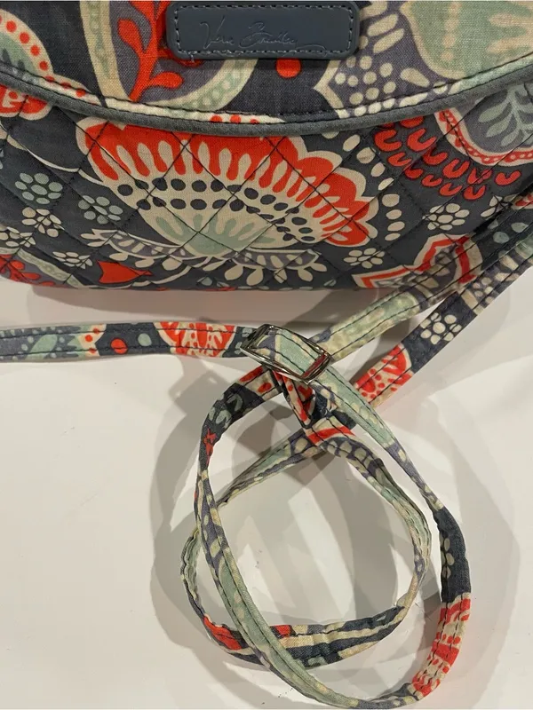 Vera Bradley Nomadic Floral Quilted Crossbody Bag Retired Pattern Zipper Purse - Image 10
