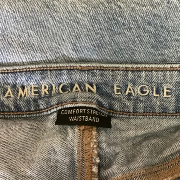 American Eagle Blue Light Wash Distressed Stretch Cropped Straight Jeans Size 12 - Image 4