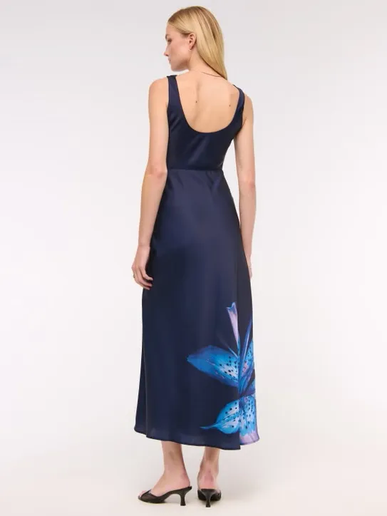 Abercrombie & Fitch Women’s Cowl Neck Draped Maxi Dress Dark Indigo Floral - Image 6