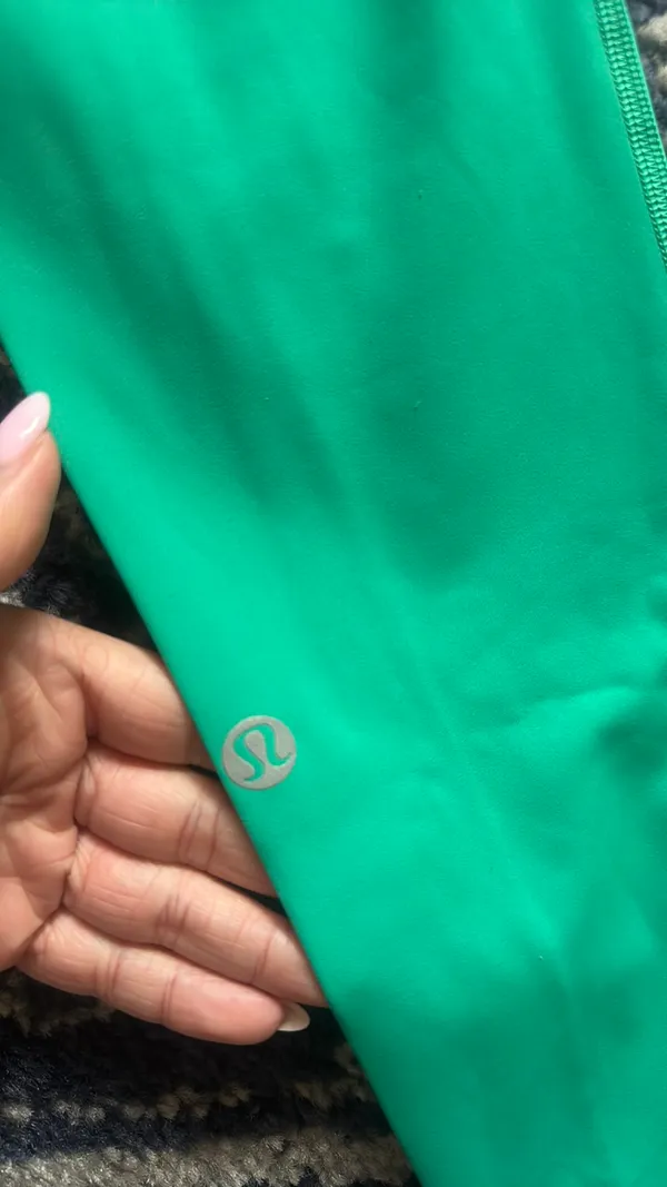 Lululemon Align Leggings with Pockets cropped 23 inch Green Size 2 - Image 3