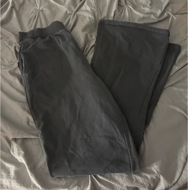 Old Navy Tall, gray flare pants - Image 3