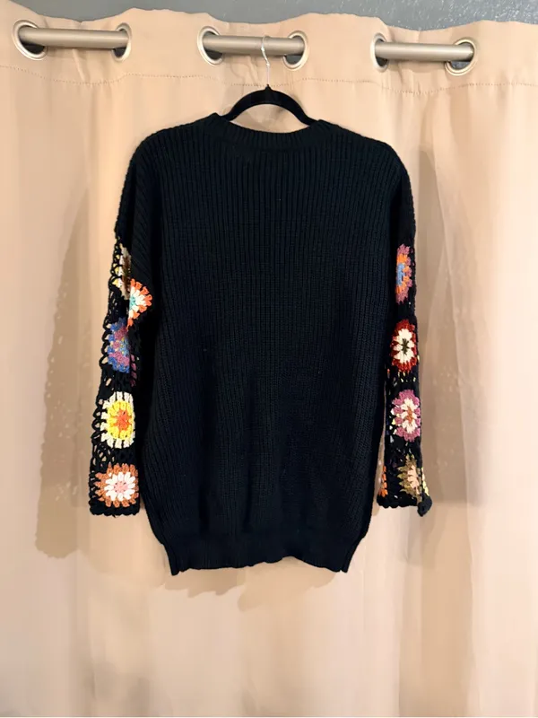 SHEIN Black Crewneck Sweater with Multicolor Crochet Flower Sleeves - Image 3