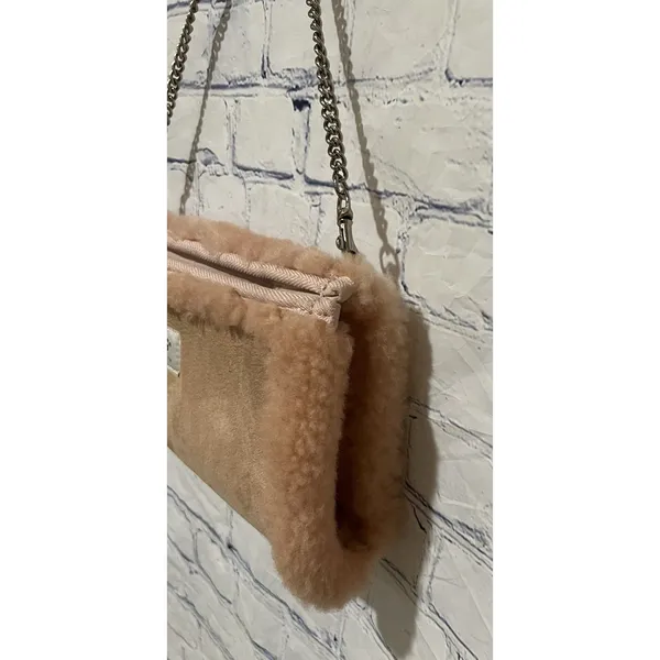 UGG Australia pink sheepskin shoulder bag With Hand Muff Opening - Image 3