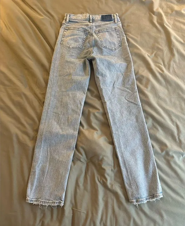 Abercrombie & Fitch Asymmetrical The 90s Straight Ultra High Rise - Image 6